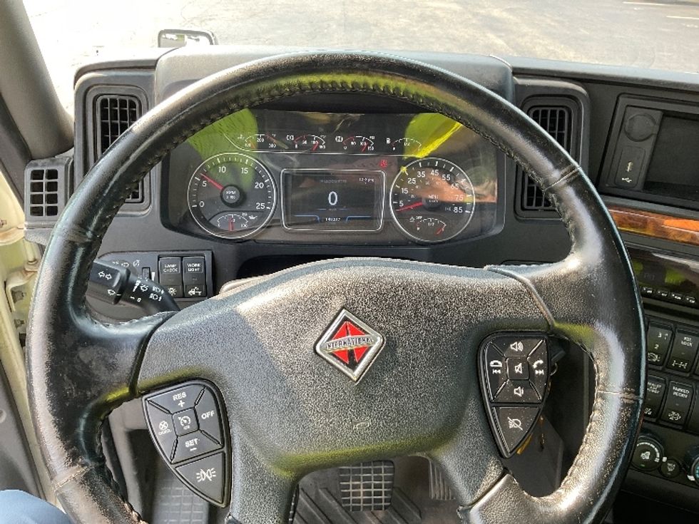 Day Cab Tractor-Heavy Duty Tractors-International-2020-LT625-Mount Pleasant-PA-148,656\n\t\tmiles-$ 33,000 - Image 11