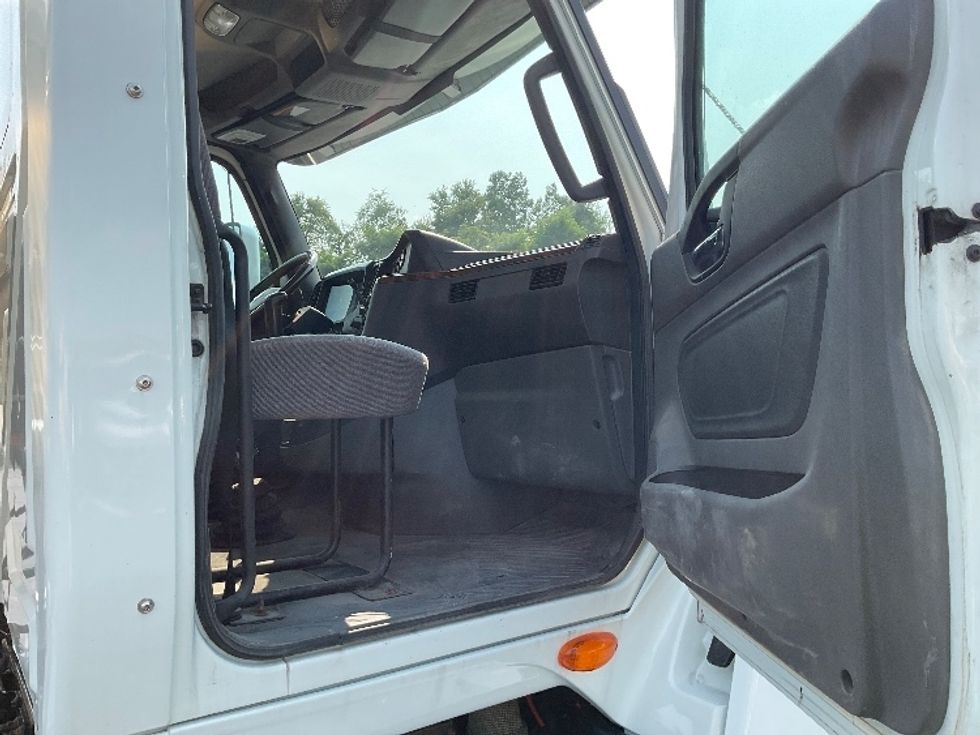 Day Cab Tractor-Heavy Duty Tractors-International-2020-LT625-Mount Pleasant-PA-148,656\n\t\tmiles-$ 33,000 - Image 12