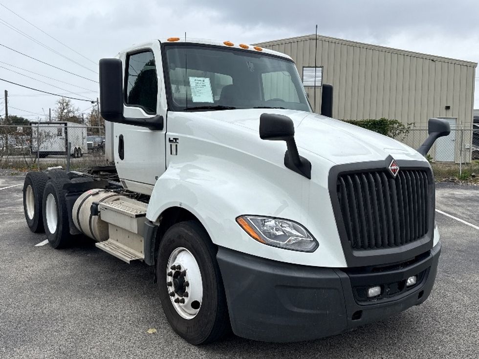 Day Cab Tractor-Heavy Duty Tractors-International-2020-LT625-Nashville-TN-362,405\n\t\tmiles-$ 43,750 - Image 1