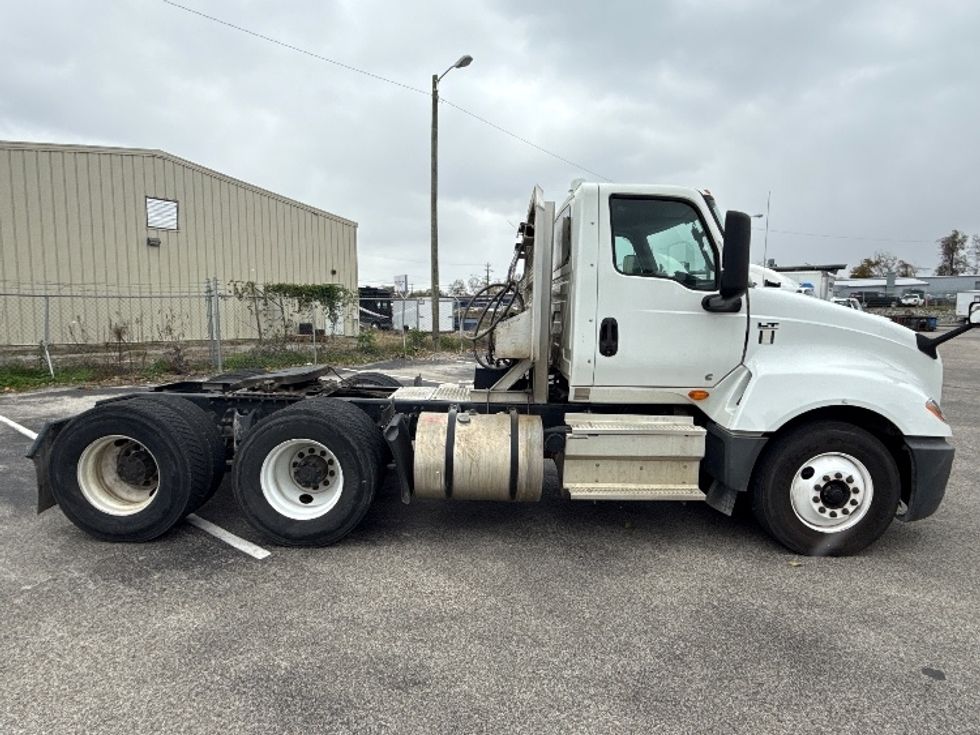 Day Cab Tractor-Heavy Duty Tractors-International-2020-LT625-Nashville-TN-362,405\n\t\tmiles-$ 43,750 - Image 8