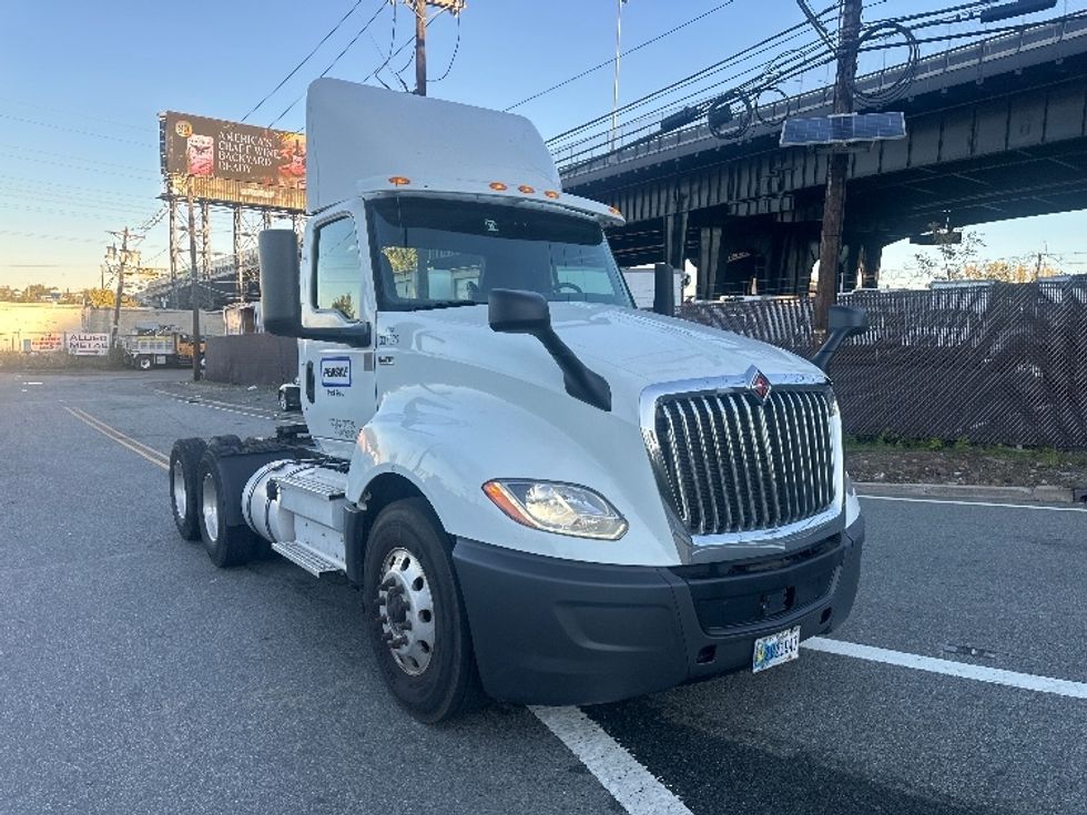 Day Cab Tractor-Heavy Duty Tractors-International-2020-LT625-North Bergen-NJ-491,005\n\t\tmiles-$ 25,750 - Image 1