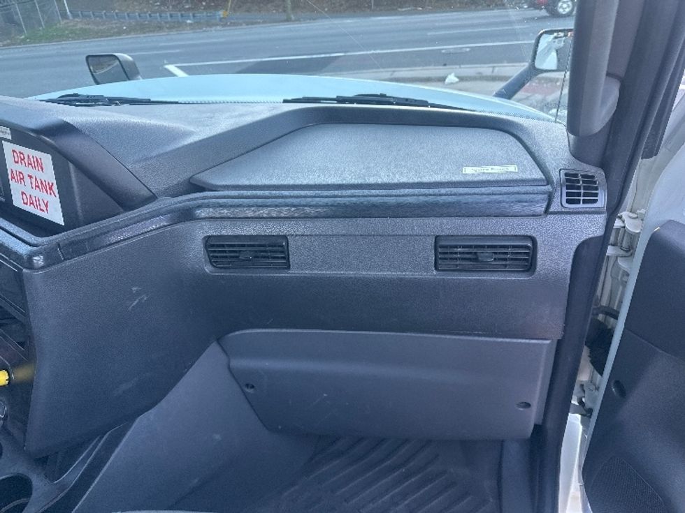 Day Cab Tractor-Heavy Duty Tractors-International-2020-LT625-North Bergen-NJ-491,005\n\t\tmiles-$ 25,750 - Image 13