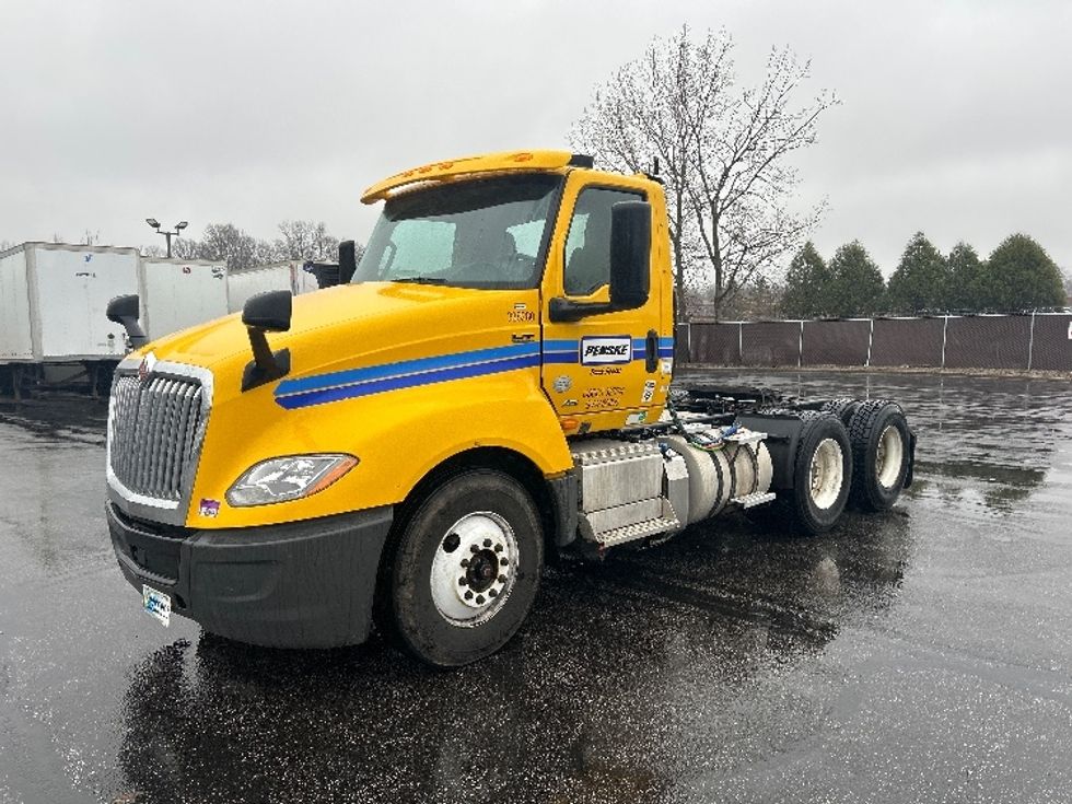 Day Cab Tractor-Heavy Duty Tractors-International-2020-LT625-Oakwood Village-OH-296,550\n\t\tmiles-$ 26,000 - Image 3