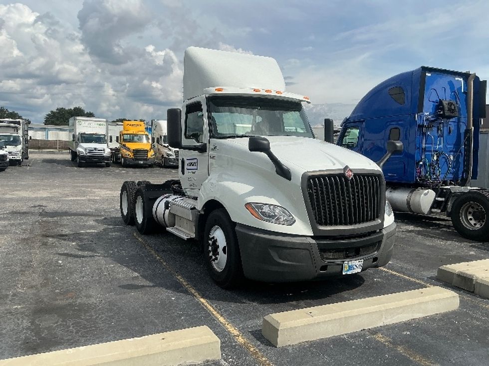 Day Cab Tractor-Heavy Duty Tractors-International-2020-LT625-Ocala-FL-225,913\n\t\tmiles-$ 37,250 - Image 1