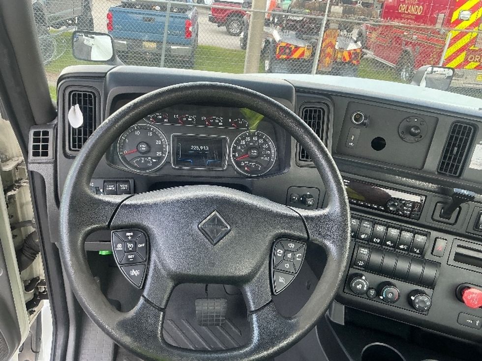 Day Cab Tractor-Heavy Duty Tractors-International-2020-LT625-Ocala-FL-225,913\n\t\tmiles-$ 37,250 - Image 11