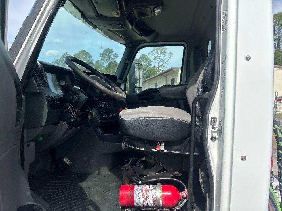 Day Cab Tractor-Heavy Duty Tractors-International-2020-LT625-Ocala-FL-269,547\n\t\tmiles-$ 32,500 - Image 9