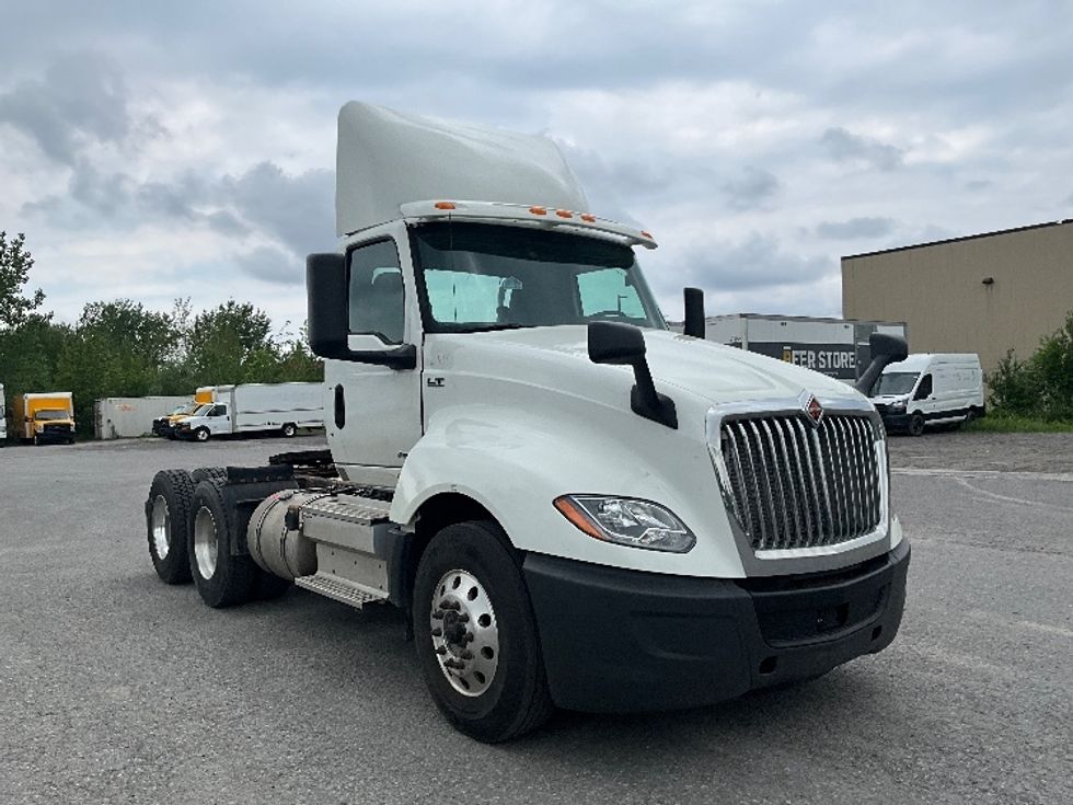 Day Cab Tractor-Heavy Duty Tractors-International-2020-LT625-Ottawa-ON-427,180\n\t\tkm-$ 41,000 - Image 1