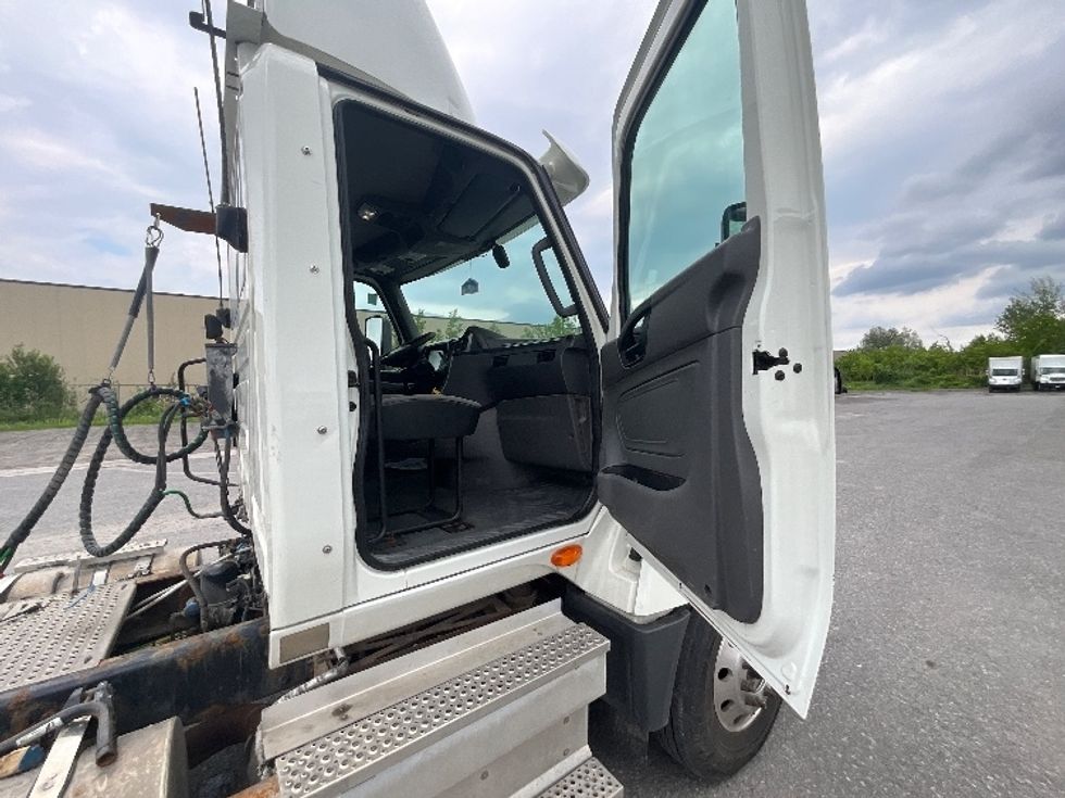 Day Cab Tractor-Heavy Duty Tractors-International-2020-LT625-Ottawa-ON-427,180\n\t\tkm-$ 41,000 - Image 12