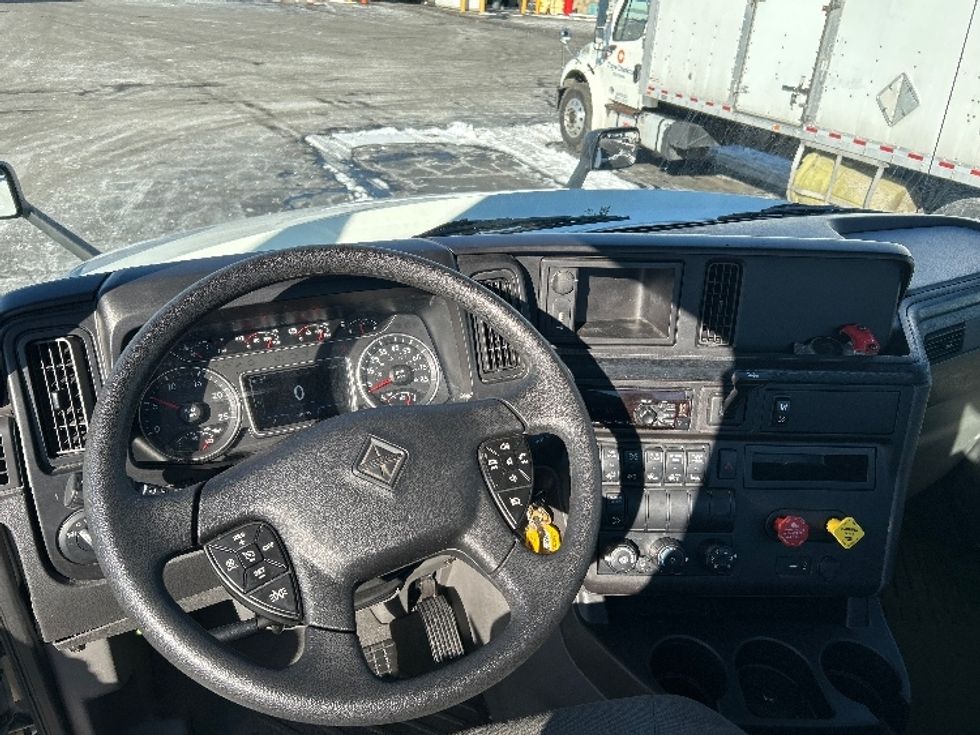 Day Cab Tractor-Heavy Duty Tractors-International-2020-LT625-Parsippany-NJ-325,418\n\t\tmiles-$ 30,500 - Image 11
