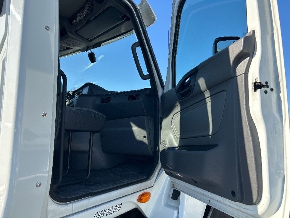 Day Cab Tractor-Heavy Duty Tractors-International-2020-LT625-Parsippany-NJ-325,418\n\t\tmiles-$ 30,500 - Image 12