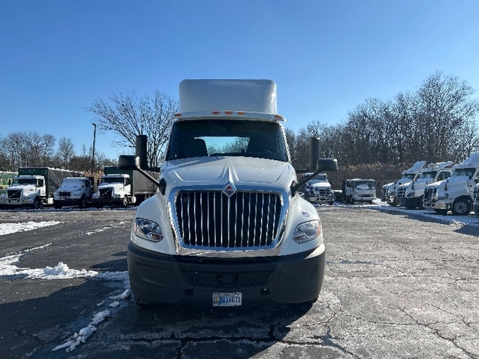 Day Cab Tractor-Heavy Duty Tractors-International-2020-LT625-Parsippany-NJ-325,418\n\t\tmiles-$ 30,500 - Image 2