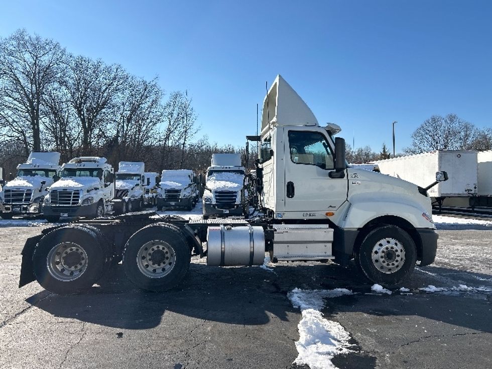 Day Cab Tractor-Heavy Duty Tractors-International-2020-LT625-Parsippany-NJ-325,418\n\t\tmiles-$ 30,500 - Image 8