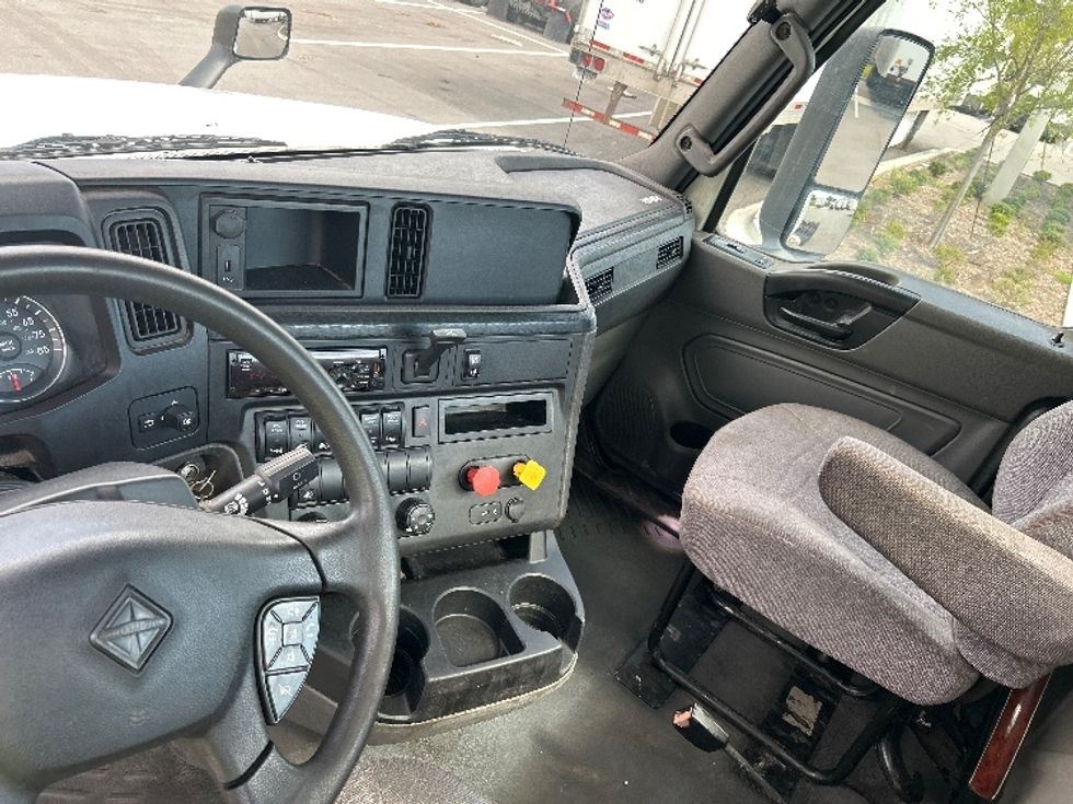 Day Cab Tractor-Heavy Duty Tractors-International-2020-LT625-Pensacola-FL-286,016\n\t\tmiles-$ 33,750 - Image 10