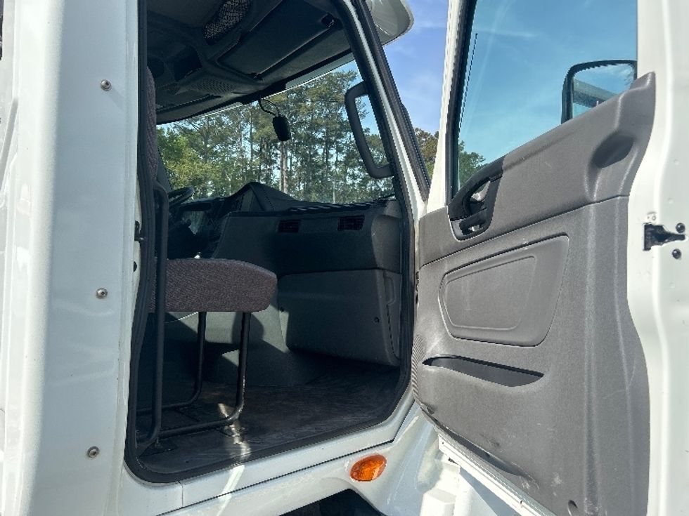 Day Cab Tractor-Heavy Duty Tractors-International-2020-LT625-Pensacola-FL-304,399\n\t\tmiles-$ 31,500 - Image 12