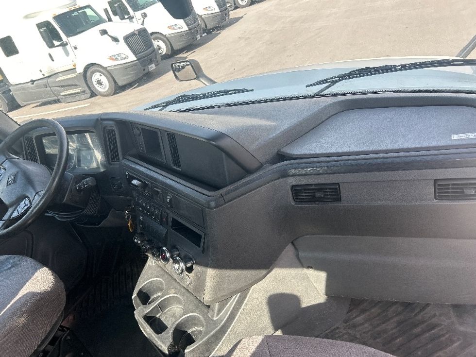 Day Cab Tractor-Heavy Duty Tractors-International-2020-LT625-Pensacola-FL-304,399\n\t\tmiles-$ 31,500 - Image 13