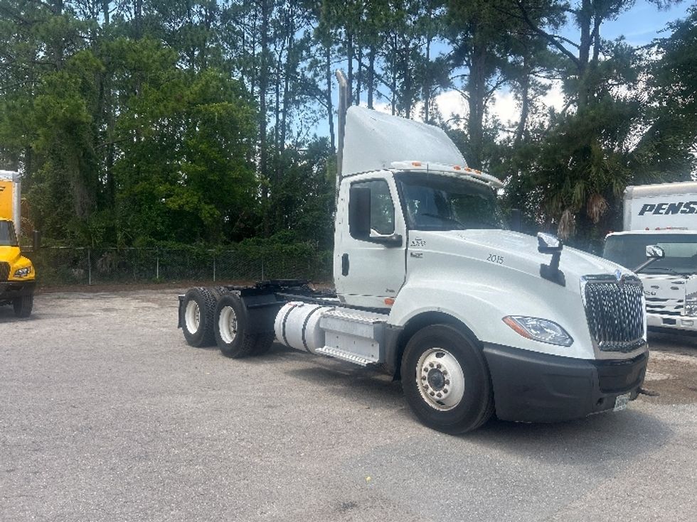 Day Cab Tractor-Heavy Duty Tractors-International-2020-LT625-Pensacola-FL-422,562\n\t\tmiles-$ 25,750 - Image 1
