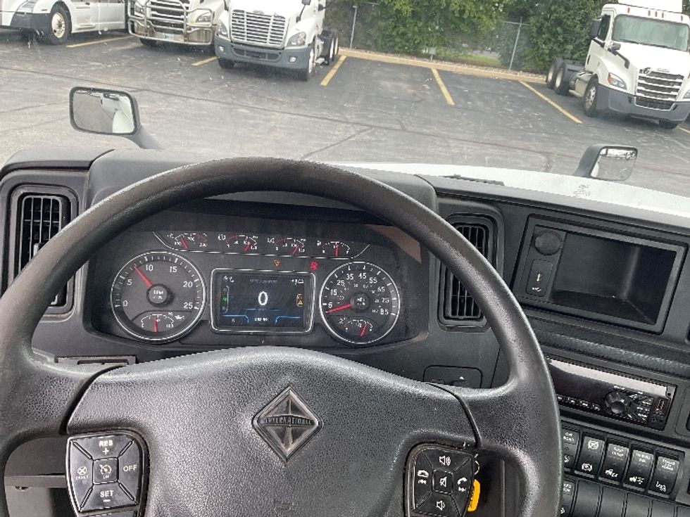 Day Cab Tractor-Heavy Duty Tractors-International-2020-LT625-Perrysburg-OH-553,891\n\t\tmiles-$ 30,250 - Image 11