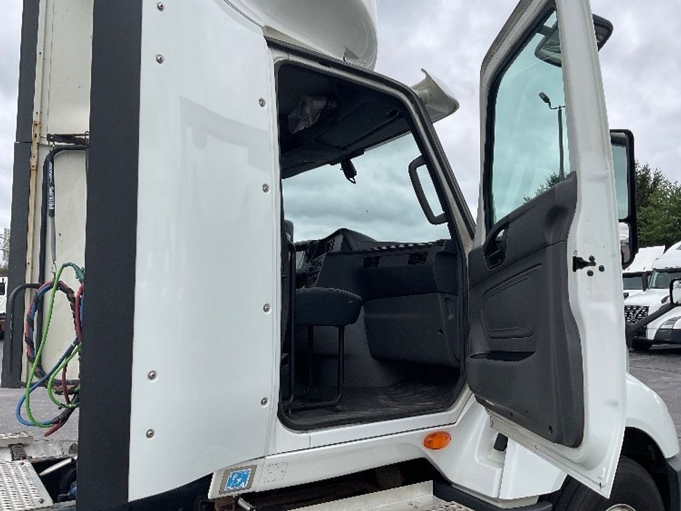 Day Cab Tractor-Heavy Duty Tractors-International-2020-LT625-Perrysburg-OH-553,891\n\t\tmiles-$ 30,250 - Image 12