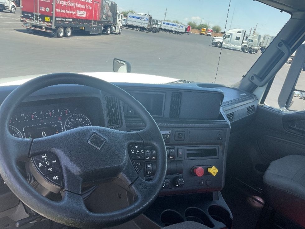 Day Cab Tractor-Heavy Duty Tractors-International-2020-LT625-Phoenix-AZ-435,838\n\t\tmiles-$ 26,000 - Image 11