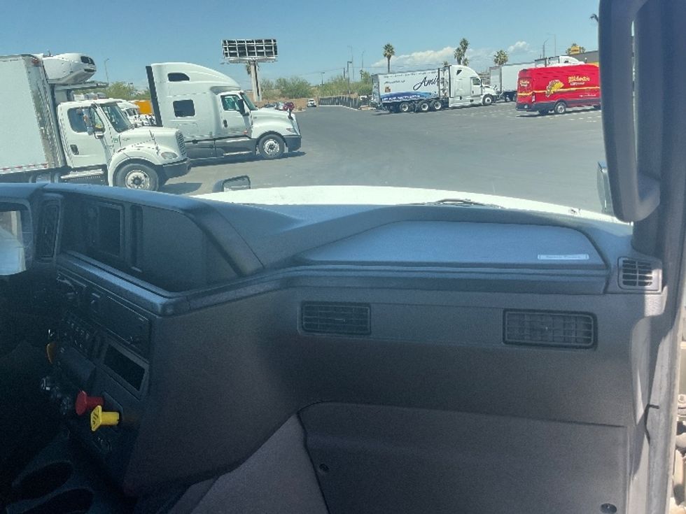 Day Cab Tractor-Heavy Duty Tractors-International-2020-LT625-Phoenix-AZ-435,838\n\t\tmiles-$ 26,000 - Image 13