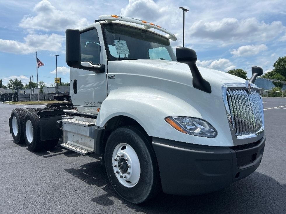 Day Cab Tractor-Heavy Duty Tractors-International-2020-LT625-Piqua-OH-271,590\n\t\tmiles-$ 30,500 - Image 1