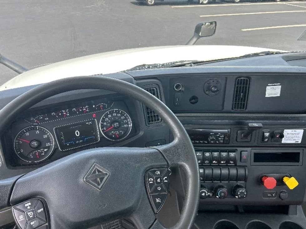 Day Cab Tractor-Heavy Duty Tractors-International-2020-LT625-Piqua-OH-271,590\n\t\tmiles-$ 30,500 - Image 11