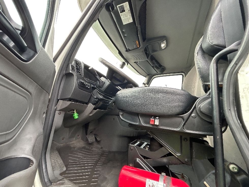 Day Cab Tractor-Heavy Duty Tractors-International-2020-LT625-Pittsburgh-PA-497,775\n\t\tmiles-$ 22,250 - Image 9