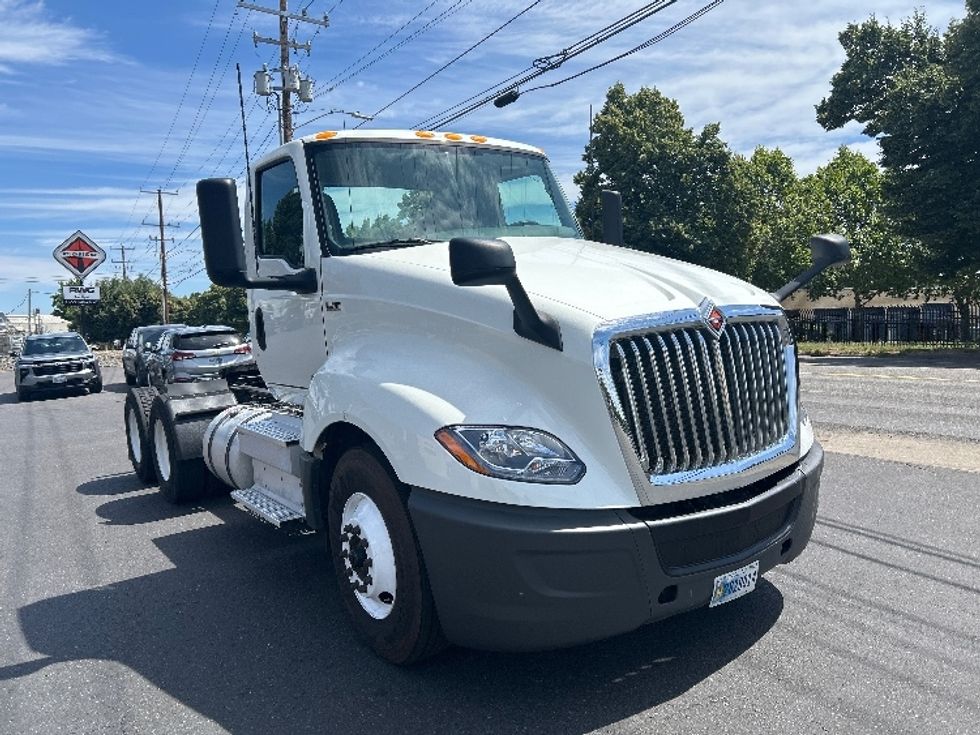 Day Cab Tractor-Heavy Duty Tractors-International-2020-LT625-Portland-OR-75,295\n\t\tmiles-$ 41,000 - Image 1