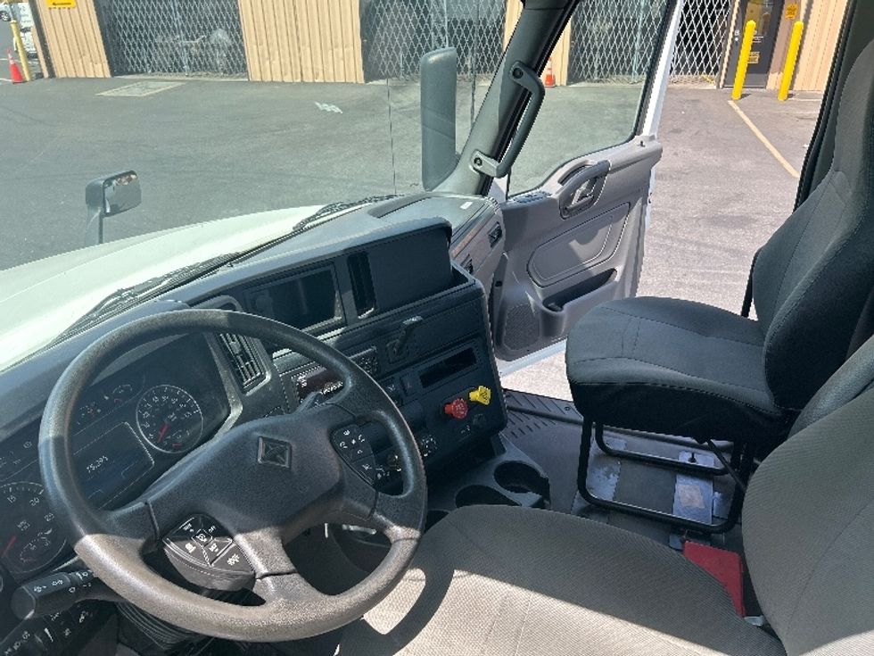 Day Cab Tractor-Heavy Duty Tractors-International-2020-LT625-Portland-OR-75,295\n\t\tmiles-$ 41,000 - Image 10
