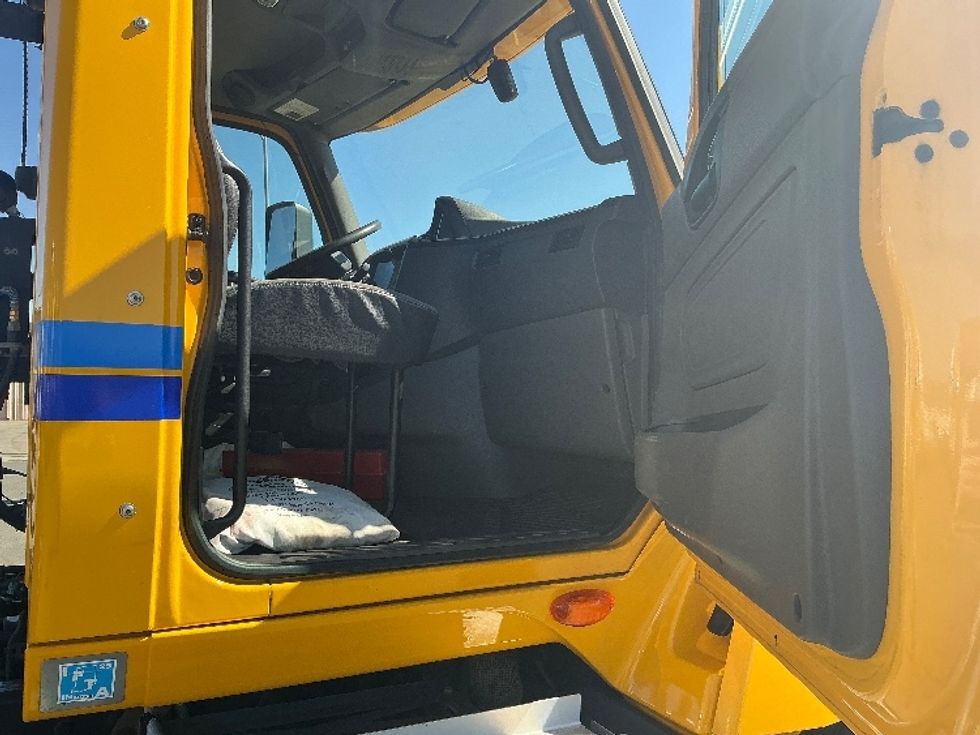 Day Cab Tractor-Heavy Duty Tractors-International-2020-LT625-Prescott Valley-AZ-437,951\n\t\tmiles-$ 27,250 - Image 12