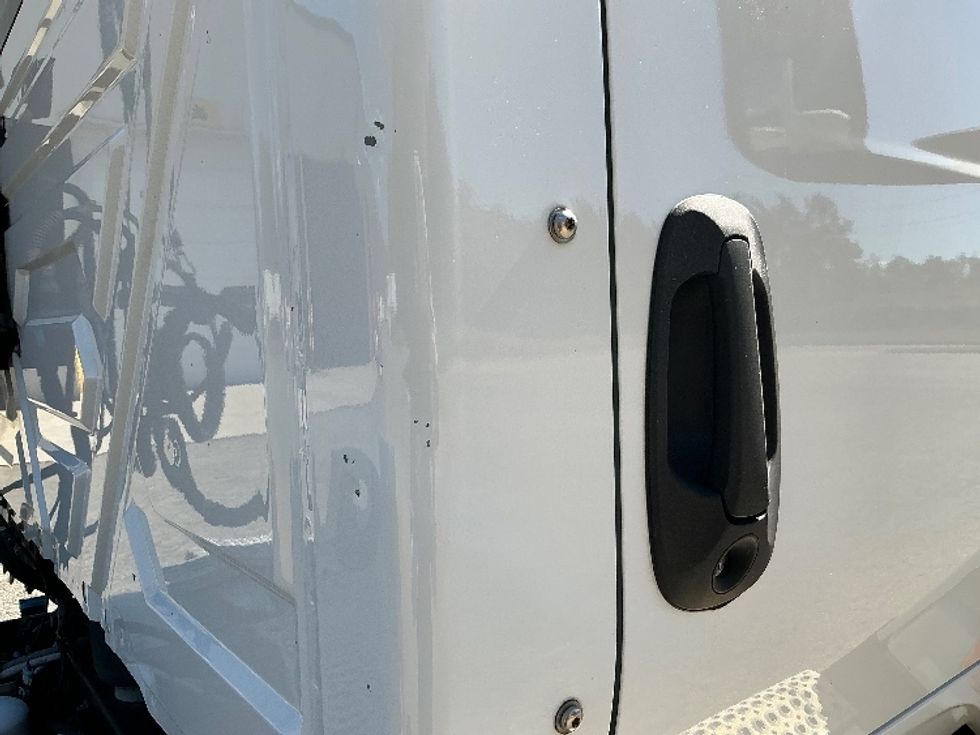 Day Cab Tractor-Heavy Duty Tractors-International-2020-LT625-Prince George-VA-165,670\n\t\tmiles-$ 40,250 - Image 17