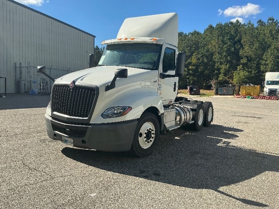 Day Cab Tractor-Heavy Duty Tractors-International-2020-LT625-Prince George-VA-165,670\n\t\tmiles-$ 40,250 - Image 3