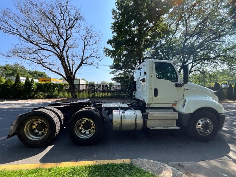 2020 International LT625 LT photo 10