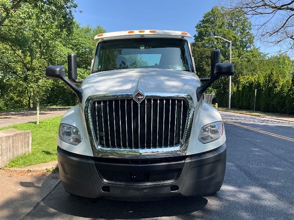 2020 International LT625 LT photo 2