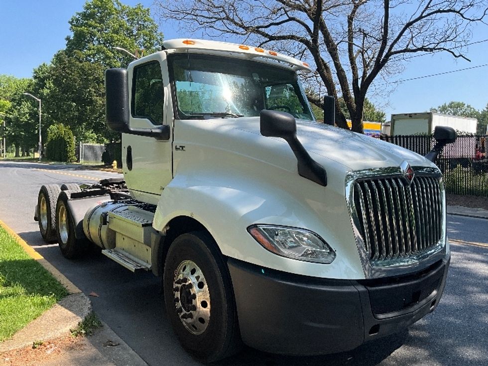 Day Cab Tractor-Heavy Duty Tractors-International-2020-LT625-Reading-PA-271,623\n\t\tmiles-$ 35,000 - Image 1