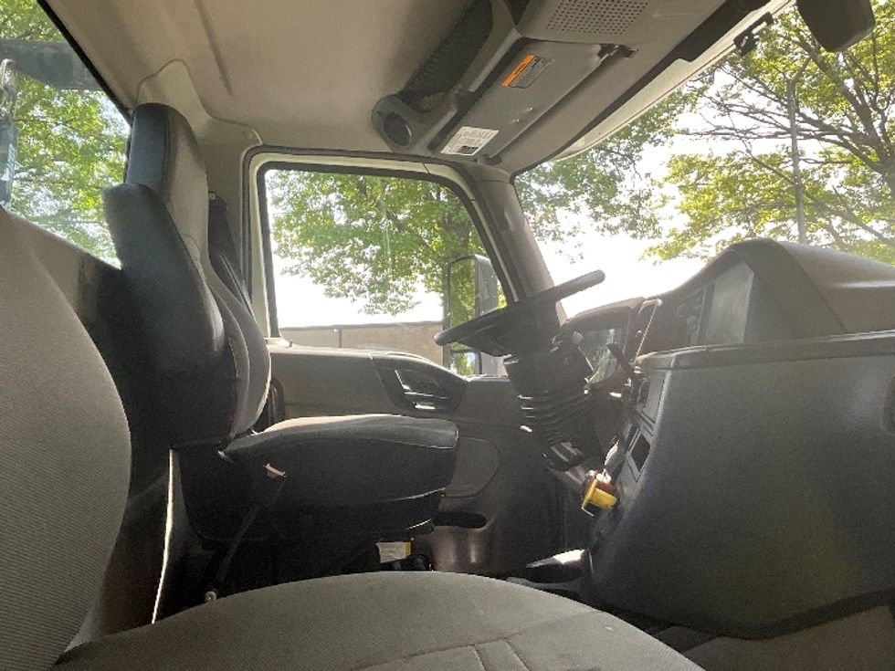 Day Cab Tractor-Heavy Duty Tractors-International-2020-LT625-Reading-PA-286,203\n\t\tmiles-$ 32,000 - Image 14