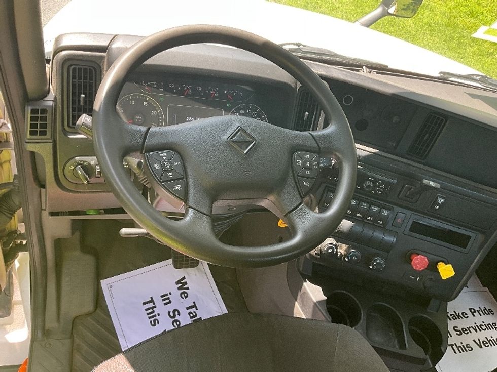 Day Cab Tractor-Heavy Duty Tractors-International-2020-LT625-Reading-PA-286,204\n\t\tmiles-$ 30,750 - Image 11