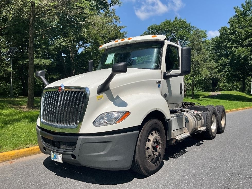 Day Cab Tractor-Heavy Duty Tractors-International-2020-LT625-Reading-PA-286,204\n\t\tmiles-$ 30,750 - Image 3