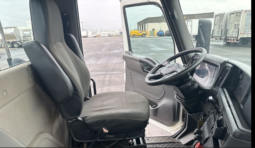 Day Cab Tractor-Heavy Duty Tractors-International-2020-LT625-Richmond-IN-317,035\n\t\tmiles-$ 30,500 - Image 14