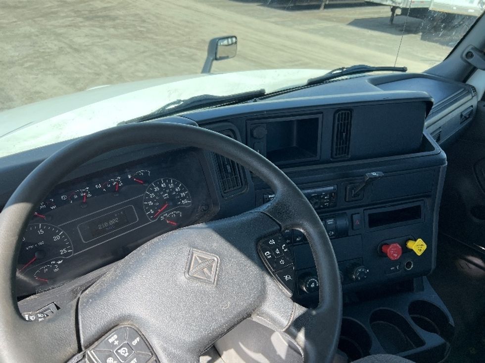 Day Cab Tractor-Heavy Duty Tractors-International-2020-LT625-Rochester-NY-210,003\n\t\tmiles-$ 64,000 - Image 11