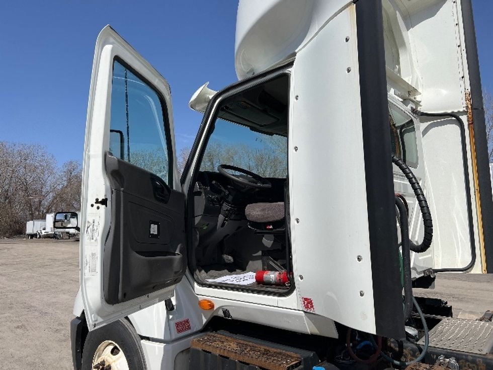 Day Cab Tractor-Heavy Duty Tractors-International-2020-LT625-Rochester-NY-210,003\n\t\tmiles-$ 64,000 - Image 9