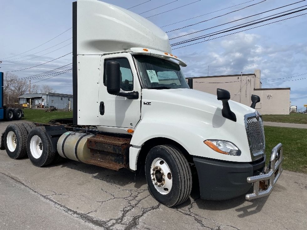 Day Cab Tractor-Heavy Duty Tractors-International-2020-LT625-Rochester-NY-261,642\n\t\tmiles-$ 40,000 - Image 1