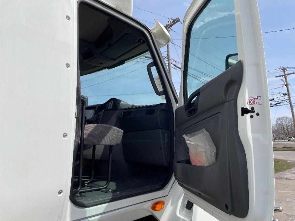 Day Cab Tractor-Heavy Duty Tractors-International-2020-LT625-Rochester-NY-261,642\n\t\tmiles-$ 40,000 - Image 12