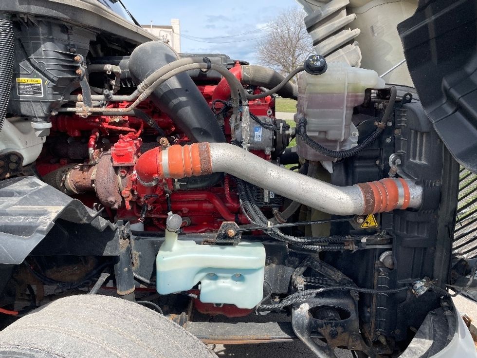 Day Cab Tractor-Heavy Duty Tractors-International-2020-LT625-Rochester-NY-261,642\n\t\tmiles-$ 40,000 - Image 15