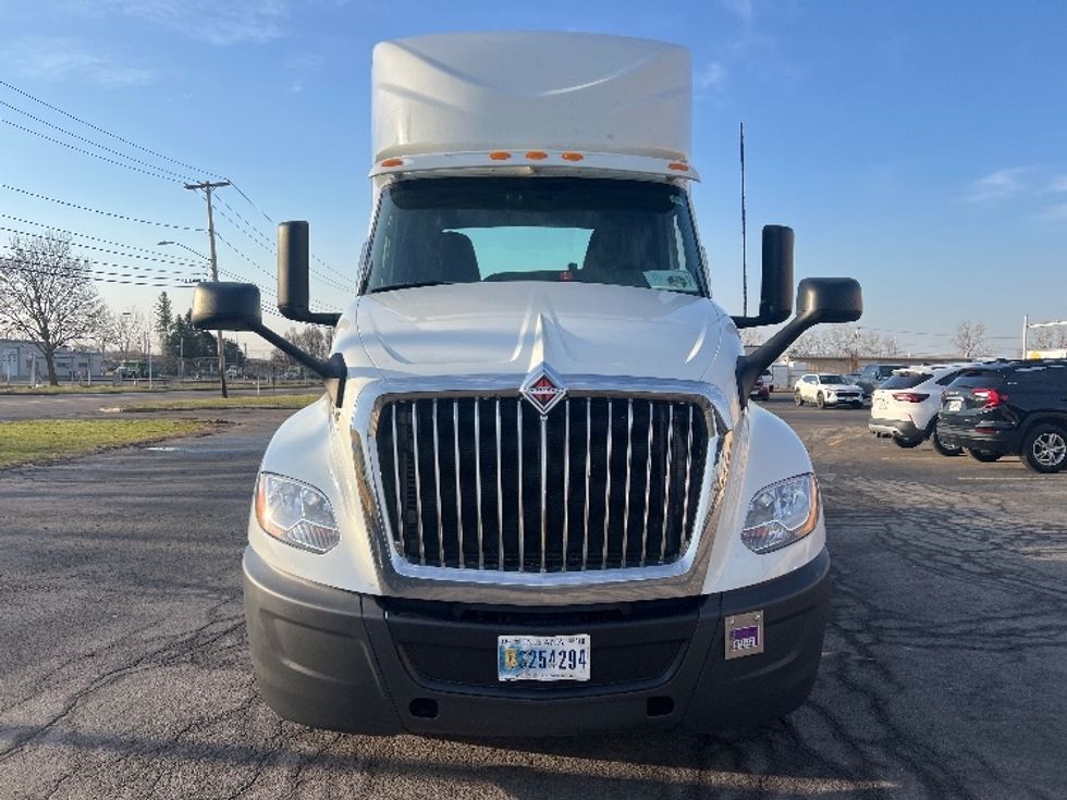 Day Cab Tractor-Heavy Duty Tractors-International-2020-LT625-Rochester-NY-365,776\n\t\tmiles-$ 35,750 - Image 2