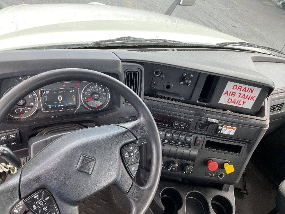 Day Cab Tractor-Heavy Duty Tractors-International-2020-LT625-Rochester-NY-409,425\n\t\tmiles-$ 27,250 - Image 11