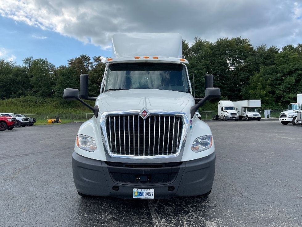 Day Cab Tractor-Heavy Duty Tractors-International-2020-LT625-Rochester-NY-409,425\n\t\tmiles-$ 27,250 - Image 2
