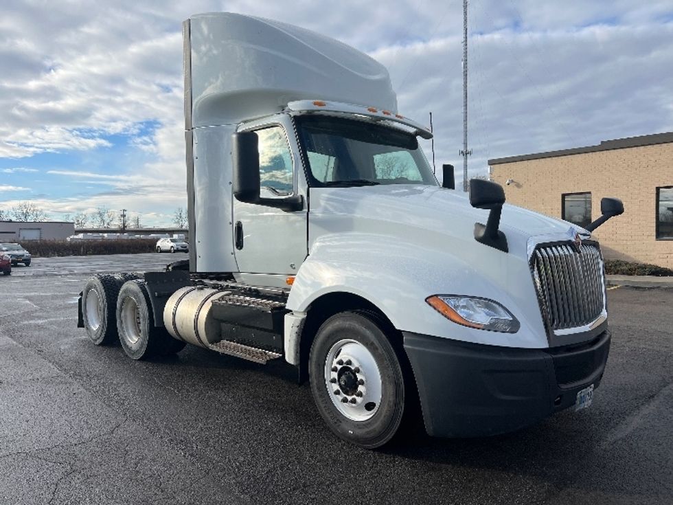 Day Cab Tractor-Heavy Duty Tractors-International-2020-LT625-Rochester-NY-444,372\n\t\tmiles-$ 32,500 - Image 1