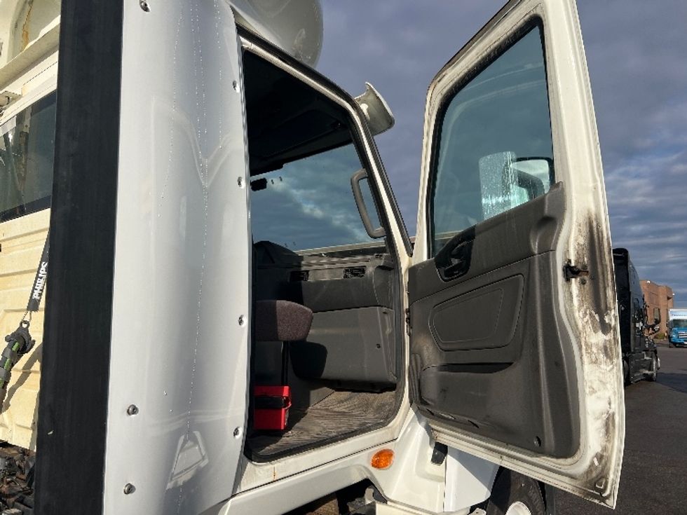Day Cab Tractor-Heavy Duty Tractors-International-2020-LT625-Rochester-NY-444,372\n\t\tmiles-$ 32,500 - Image 12