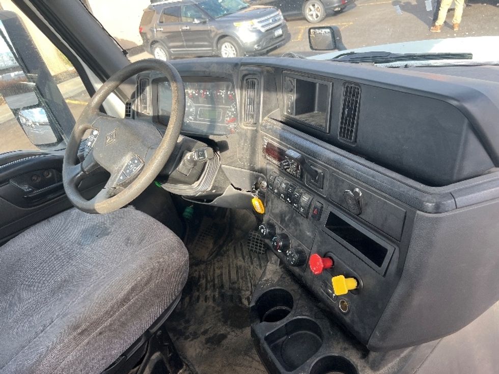 Day Cab Tractor-Heavy Duty Tractors-International-2020-LT625-Rochester-NY-444,372\n\t\tmiles-$ 32,500 - Image 14